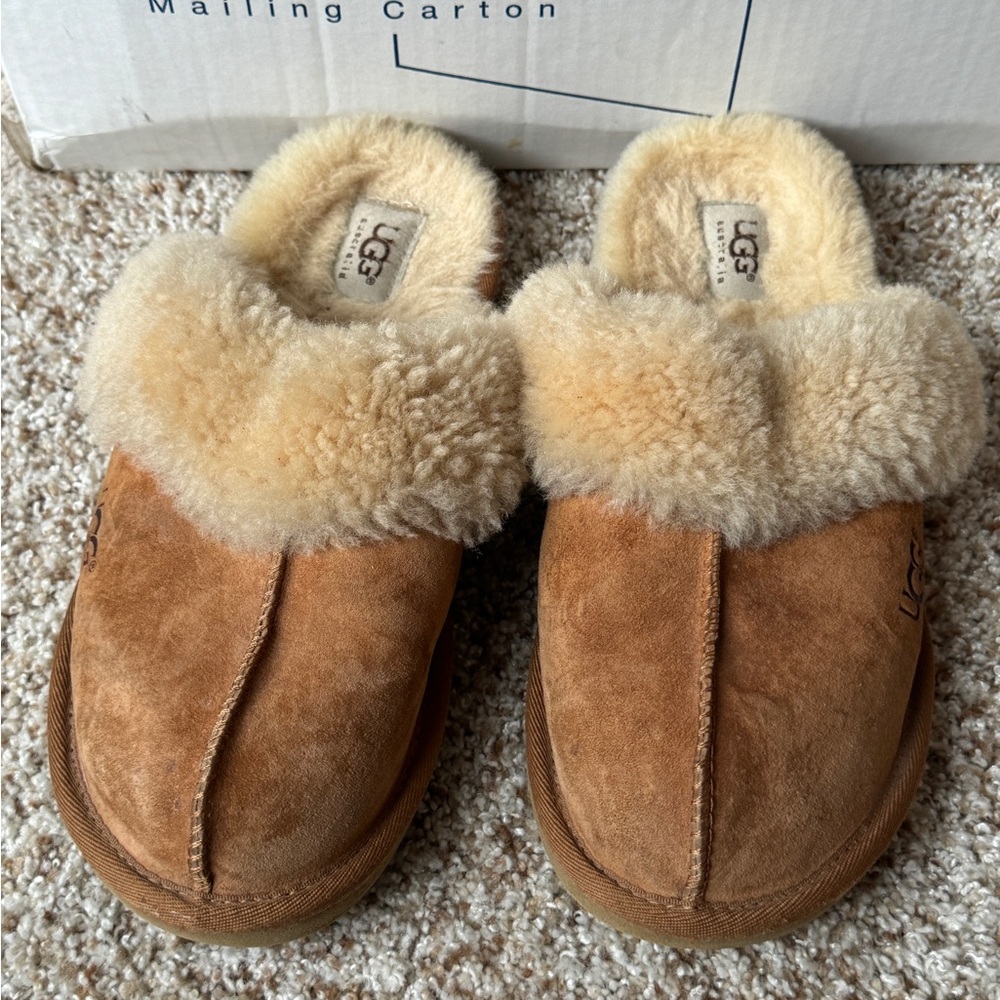 Rare Classic  Ugg Slippers
